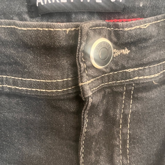 Distressed Denim Shorts in Faded Dark Gray and White with Ripped Details - Picture 4 of 4